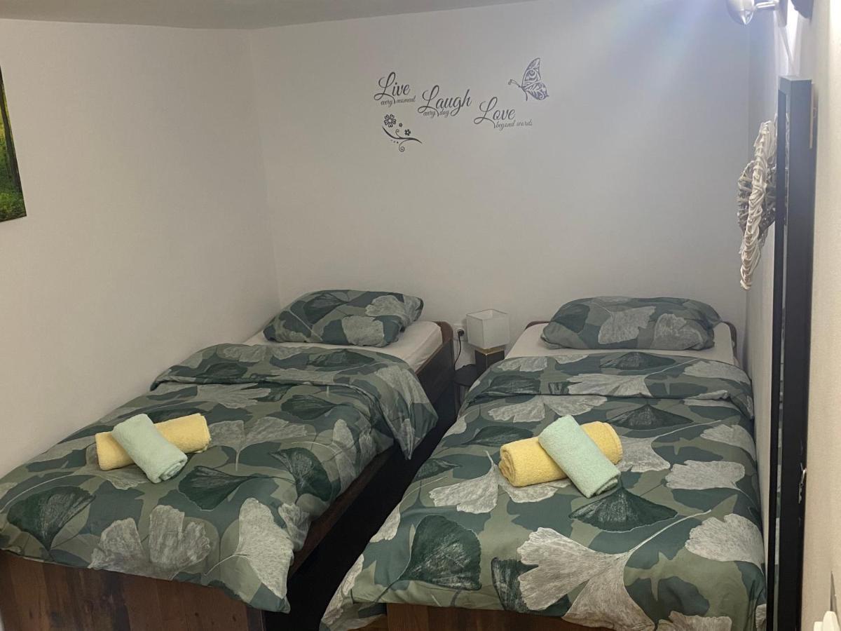 Tia Apartment *